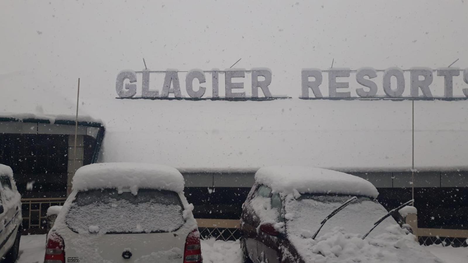 מנאלי Hotel Glacier Resort מראה חיצוני תמונה