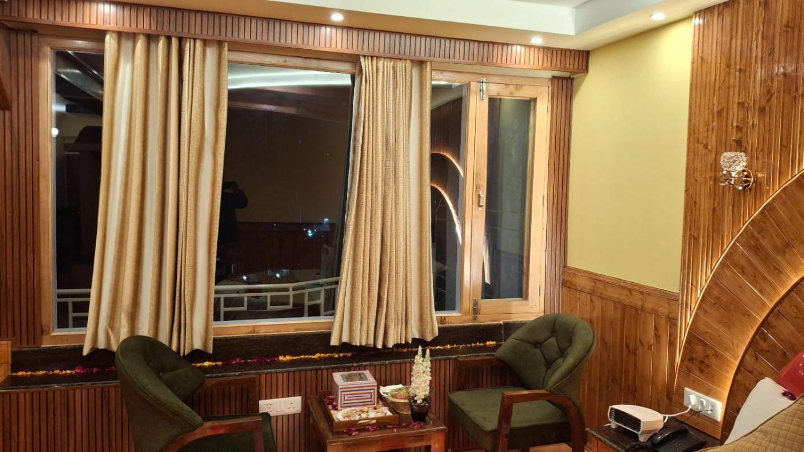 מנאלי Hotel Glacier Resort מראה חיצוני תמונה