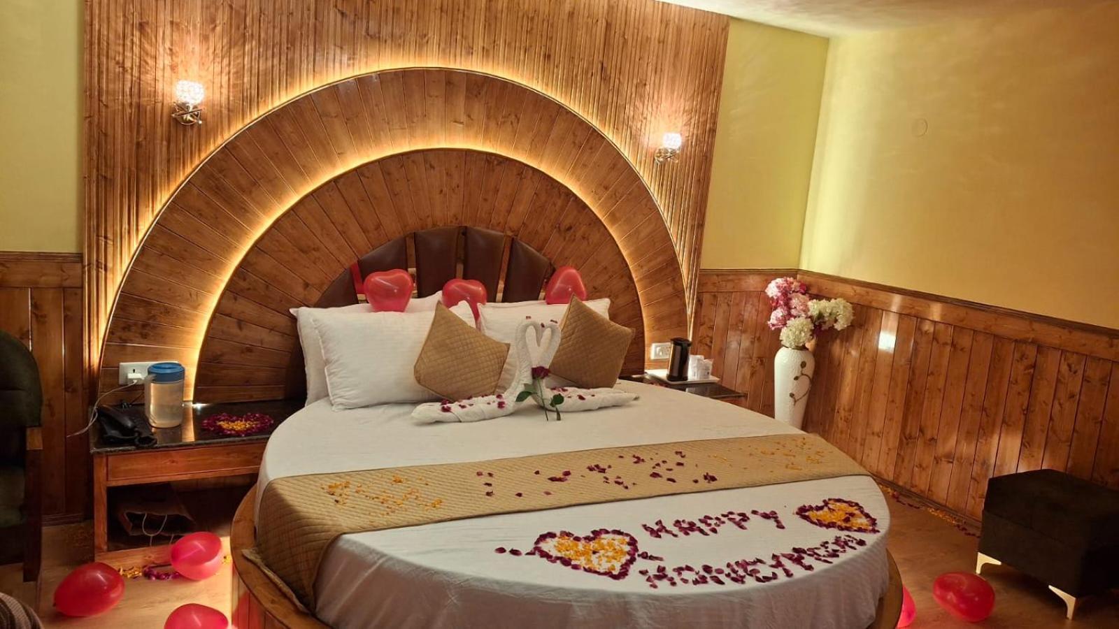 מנאלי Hotel Glacier Resort מראה חיצוני תמונה