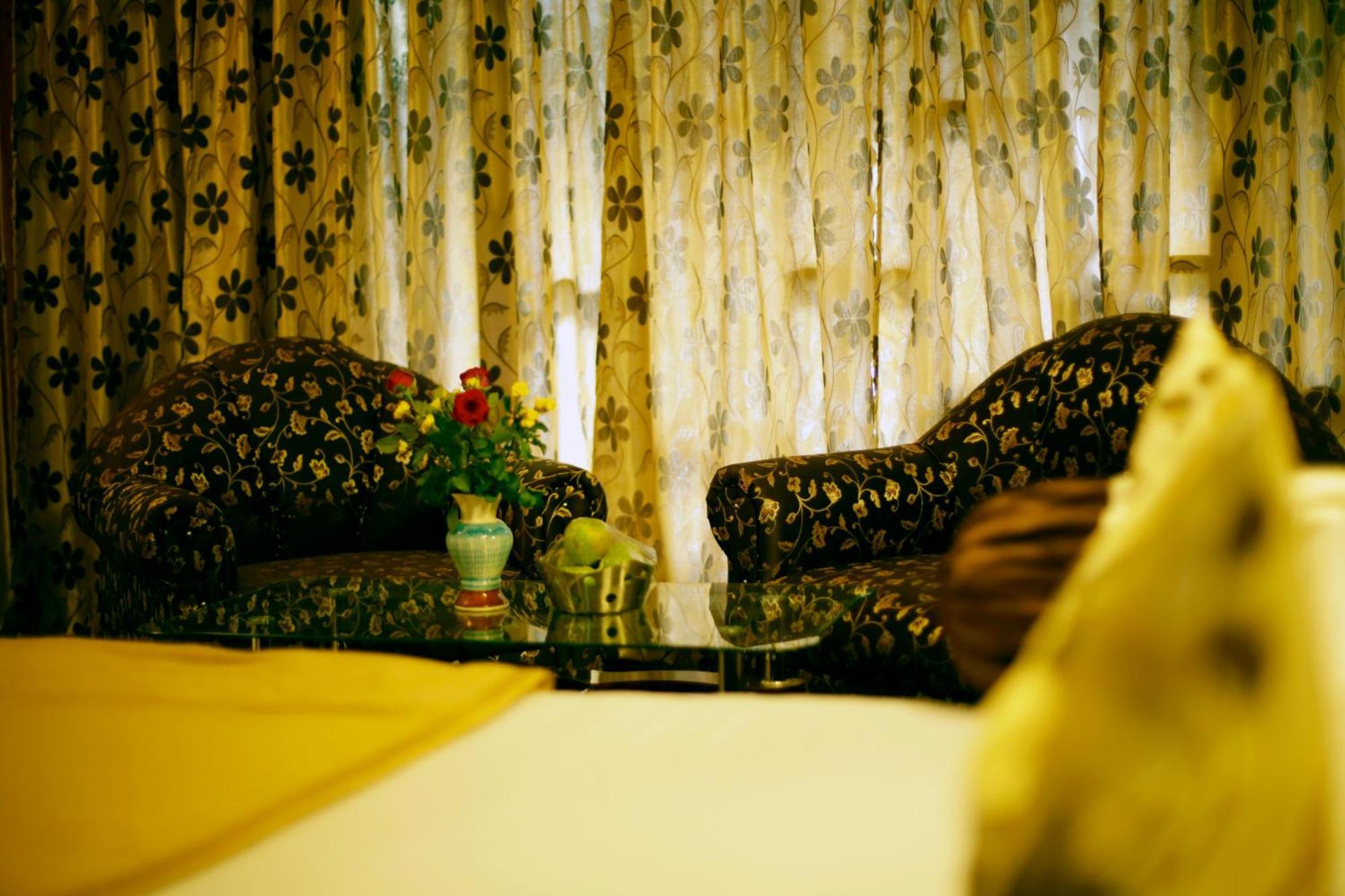 מנאלי Hotel Glacier Resort מראה חיצוני תמונה