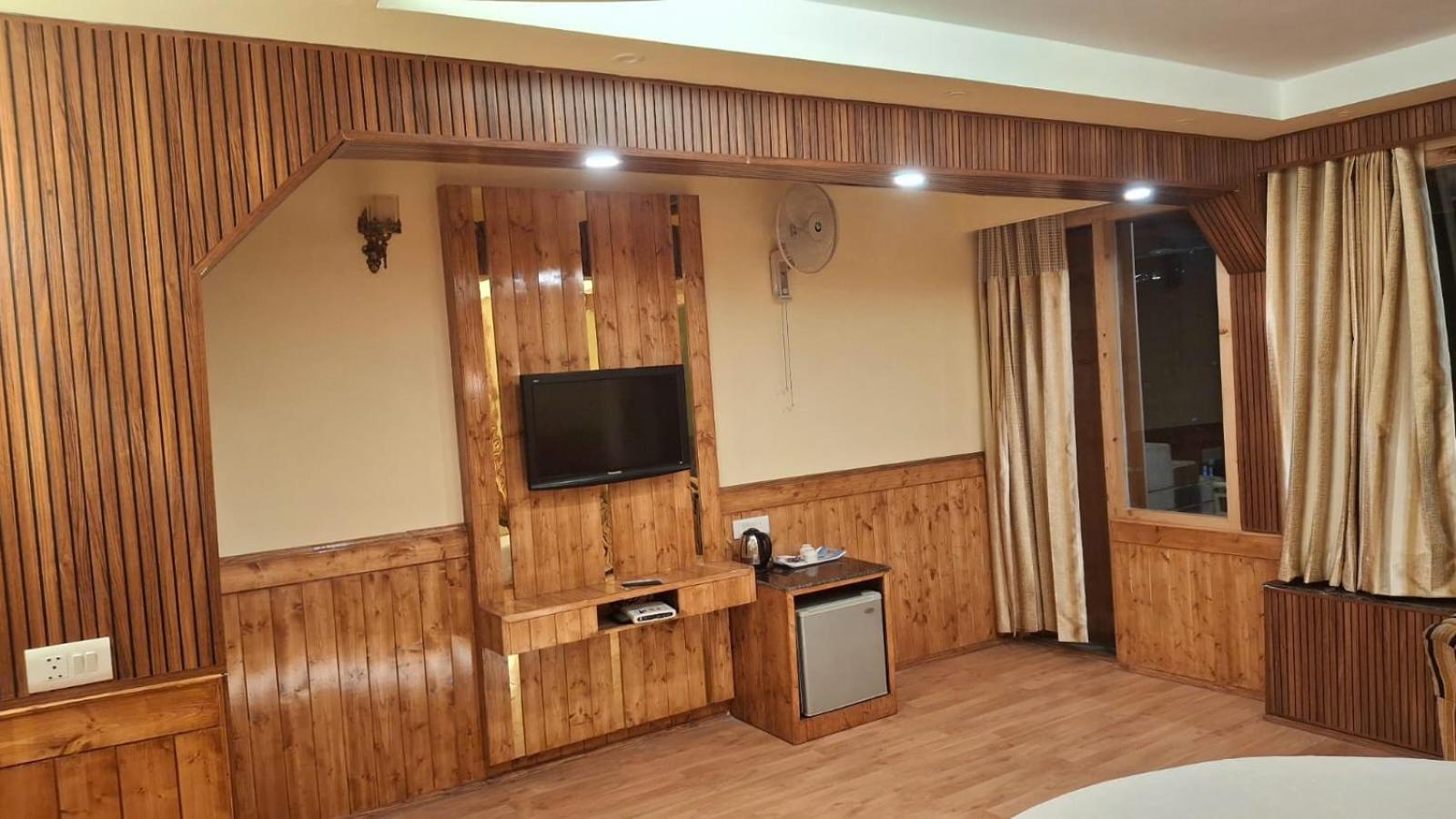 מנאלי Hotel Glacier Resort מראה חיצוני תמונה